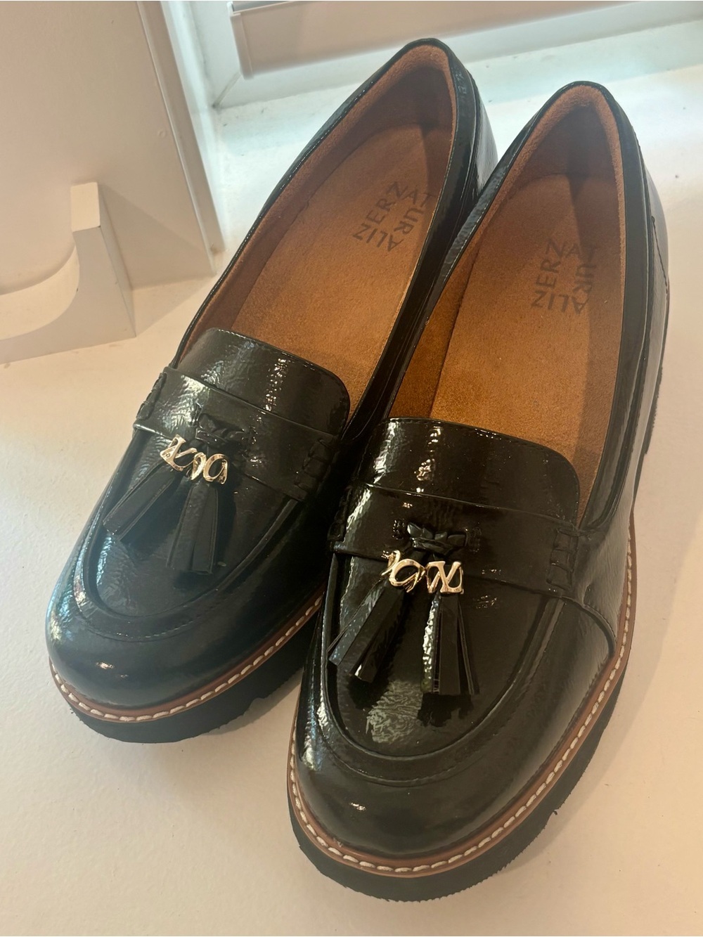 Naturalizer Black Patent Tassel Loafers - Women 10 Wide